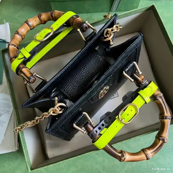 First bag ru Gucci Diana bag lizard mini 0705